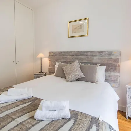 Lovelystay Classy And Charming Lisbon
